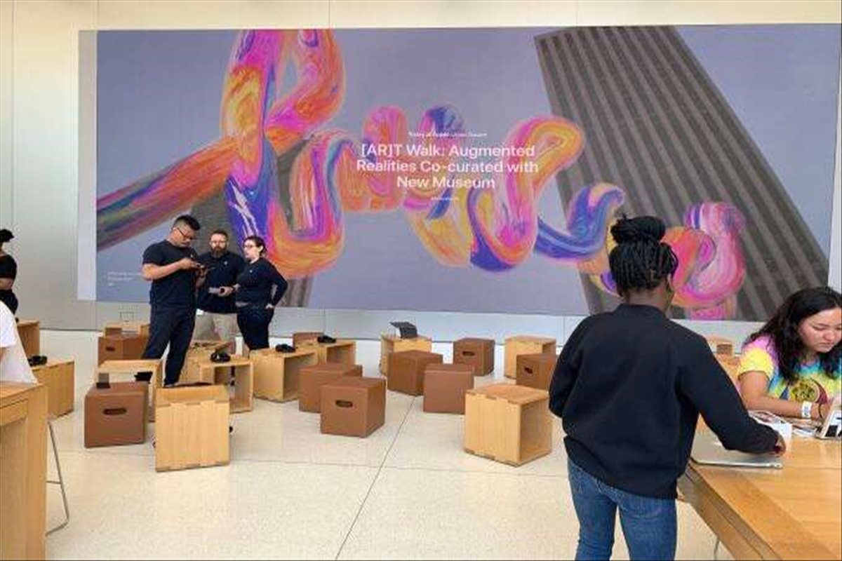 Apple usa la realidad aumentada para inaugurar una exposición de arte