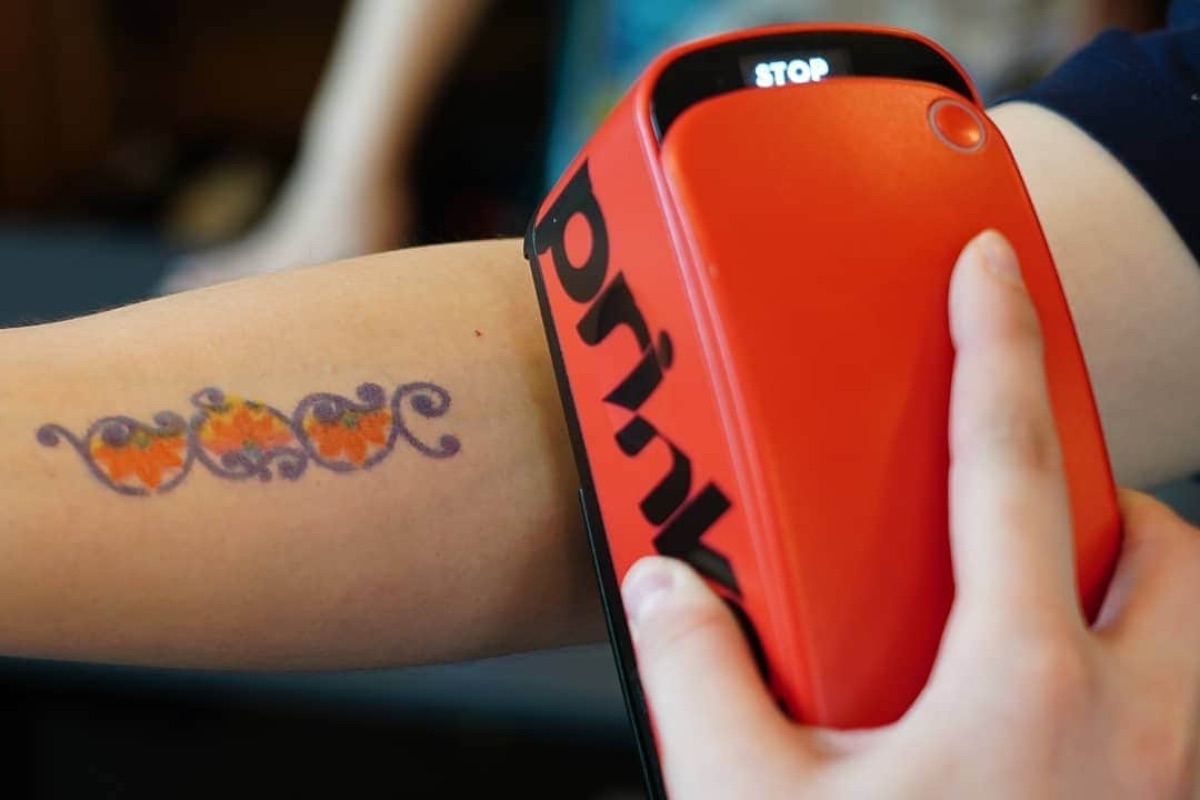Una impresora de tatuajes temporales que se controla con el móvil