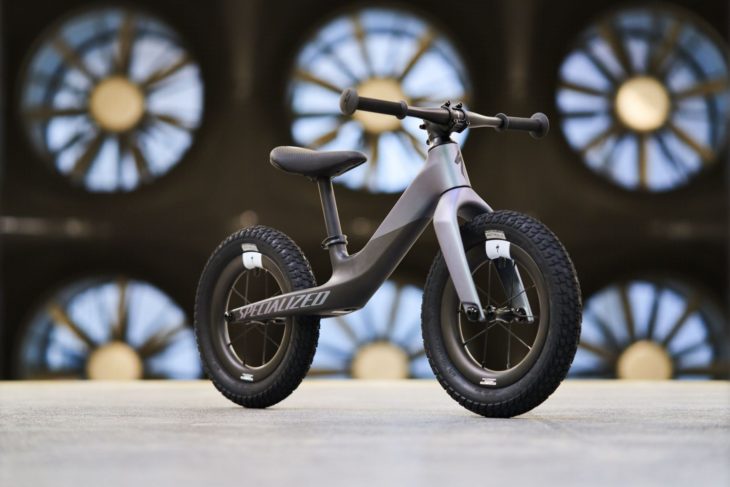 Conoce la Specialized Hotwalk Carbon, la nueva bicicleta de equilibrio para niños