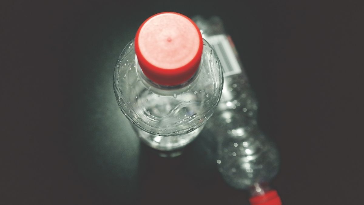 Botella plástica