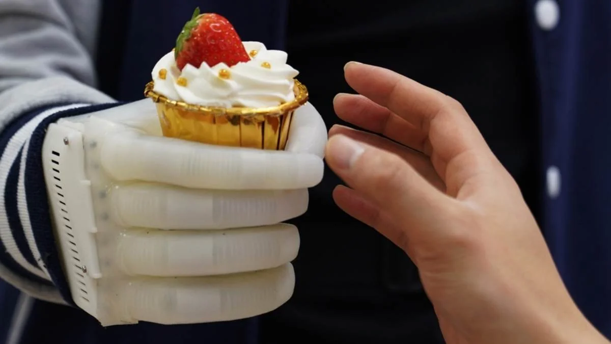 MIT presentó prótesis de mano robótica con capacidad de tacto y de bajo costo de producción