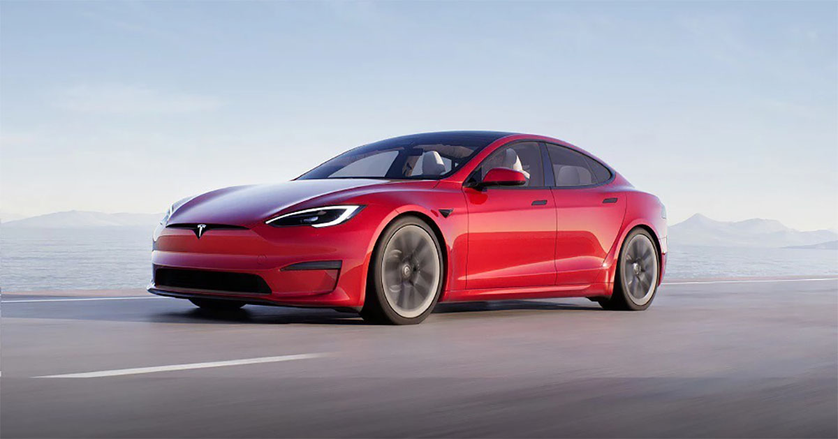 Coche eléctrico de Tesla alcanza los 348 kmh tras haber sido hackeado