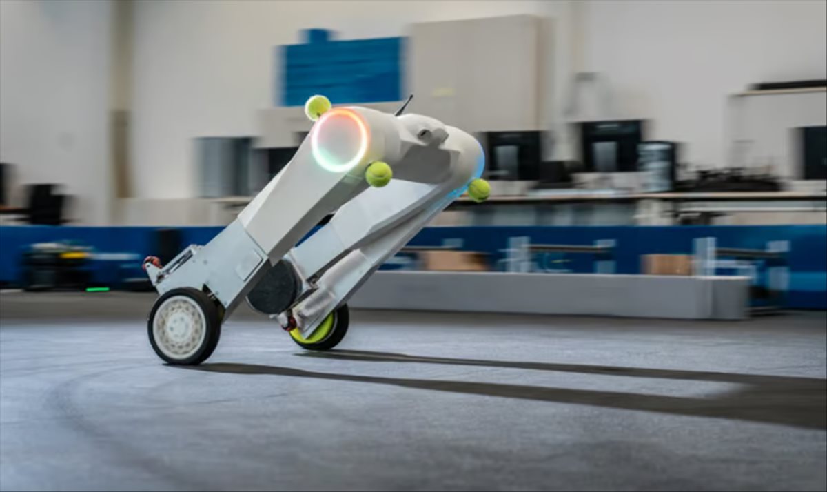 evoBOT, un robot que mantiene el equilibrio y transporta cargas