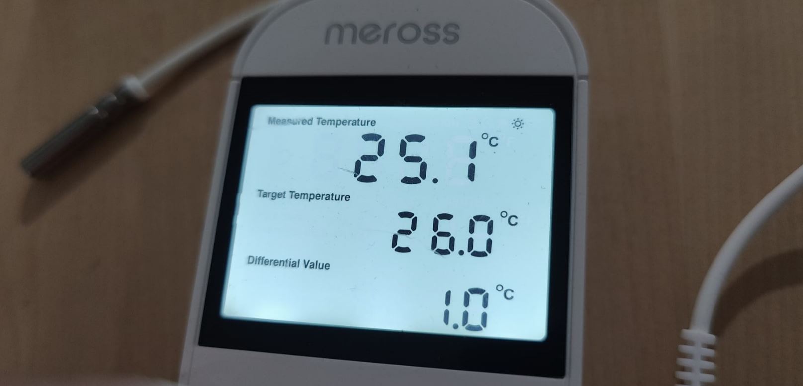 Cabezal termostático inteligente para radiador Meross MTS150, control App,  Wi-Fi - Casa del Futuro
