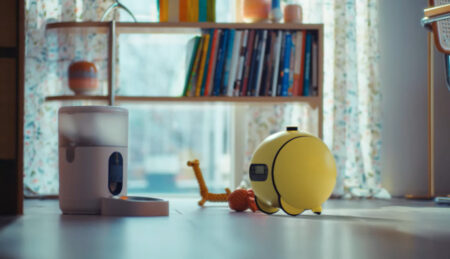 El pequeño robot de Samsung se renueva con más IA y un proyector integrado