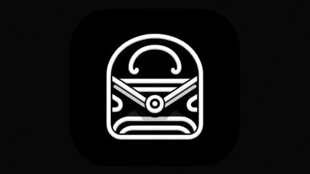 Imagen minimalista en blanco y negro que representa el envío seguro de correos electrónicos, con un símbolo de candado seguro fusionado con un sobre, simbolizando la protección y seguridad en la comunicación por correo electrónico