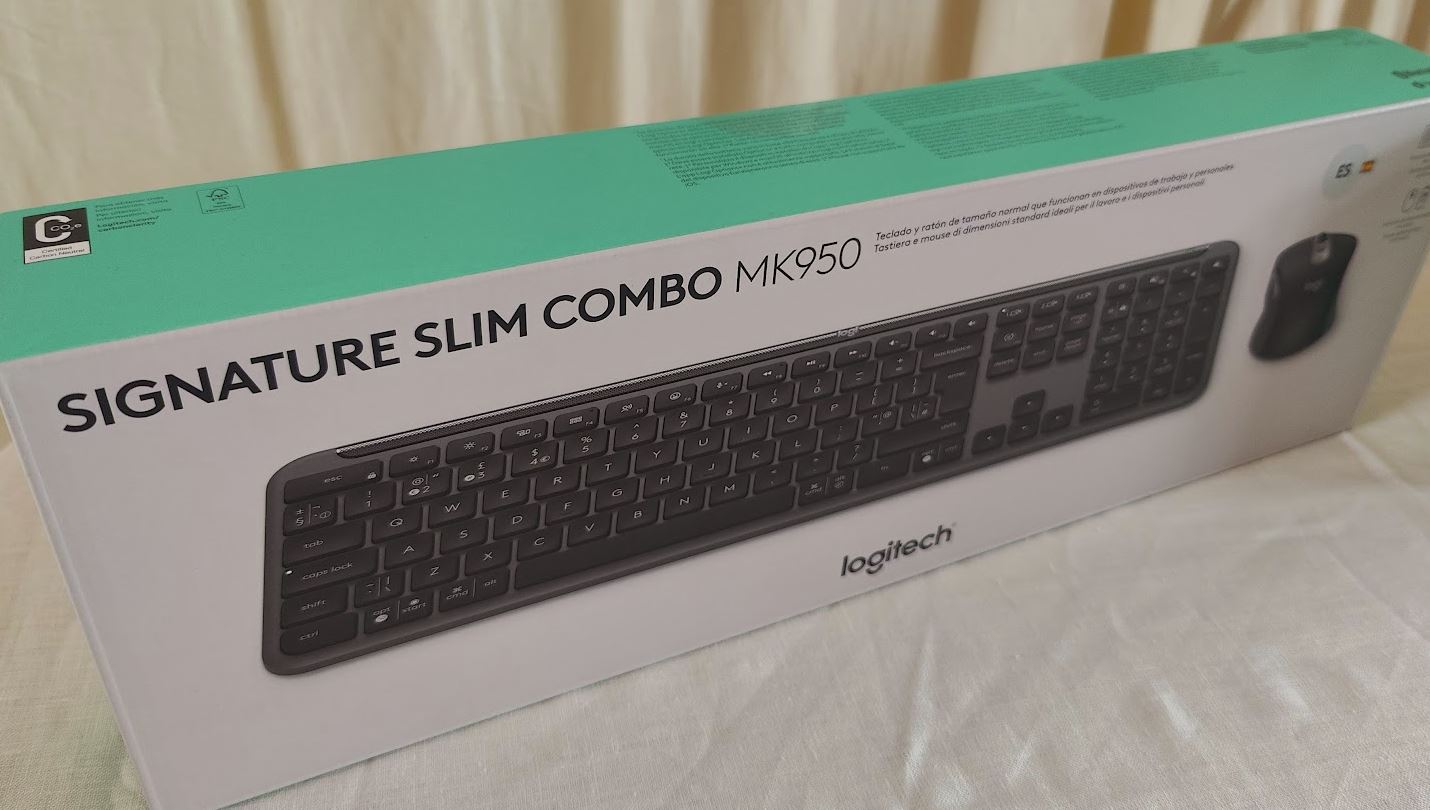 Signature Slim K950, un teclado con atajos para realizar secuencias de acciones diversas