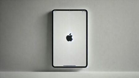 Imagen minimalista en formato 16:9 con una paleta de colores en blanco y gris, centrada en el logo de Apple. La imagen destaca la simplicidad y elegancia del diseño, simbolizando la integración de ChatGPT en dispositivos Mac.