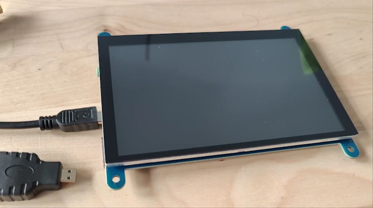 Elecrow RC050: Probando la pantalla táctil portátil perfecta para tu Raspberry Pi (y para tu ordenador)