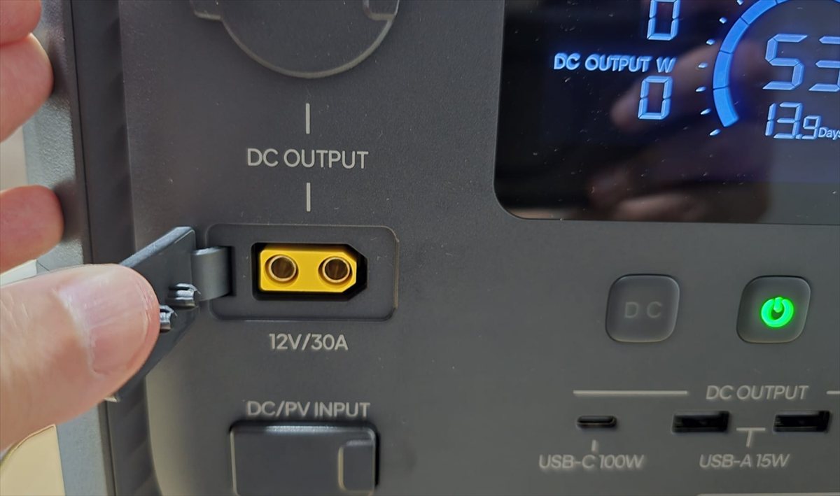 Puerto DC de 12V/30A tipo XT60: ideal para equipos de alto consumo DC