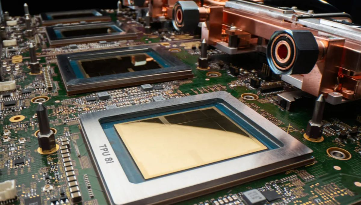 Los chips que mueven la IA de Google: TPU 8t para entrenar y TPU 8i para razonar a escala