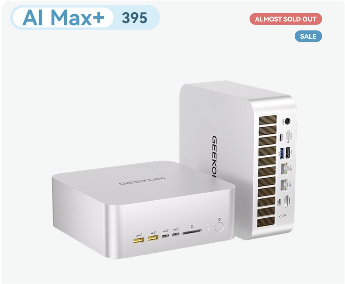 Cuatro mini PC trabajando juntos: Geekom lleva DeepSeek V4 Flash a un clúster de IA local