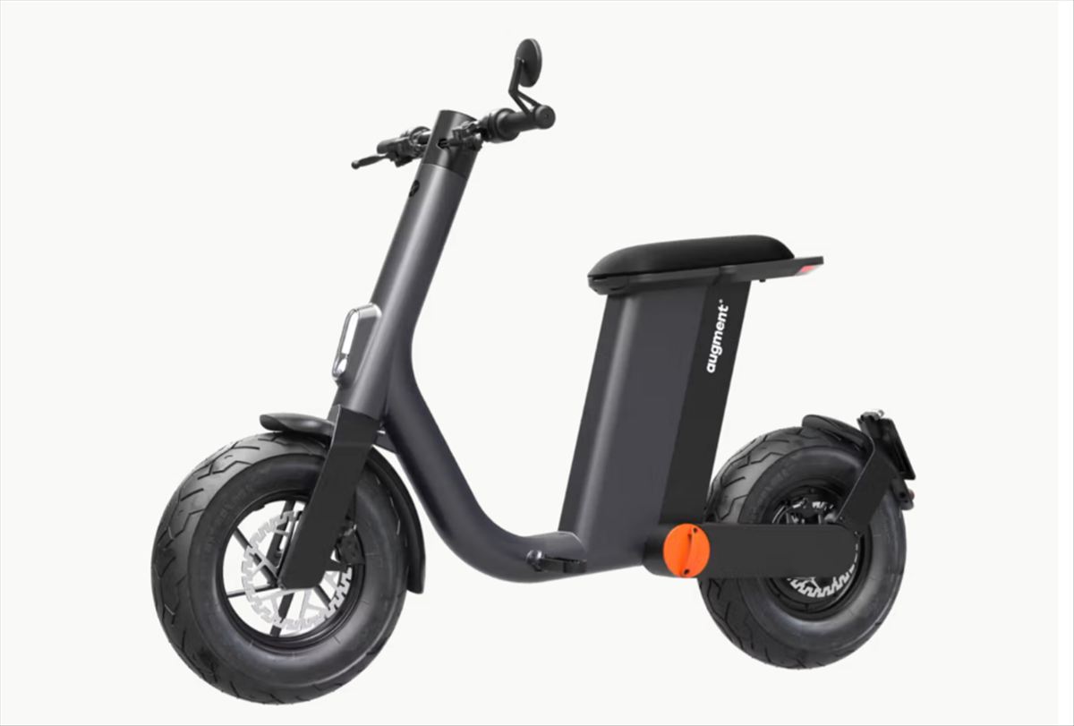Augment 360: el moped eléctrico de 1.890€ que cabe en tu ascensor y soluciona el problema del aparcamiento