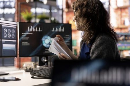 De los chatbots a los agentes de IA: las empresas están pasando de preguntar a delegar tareas