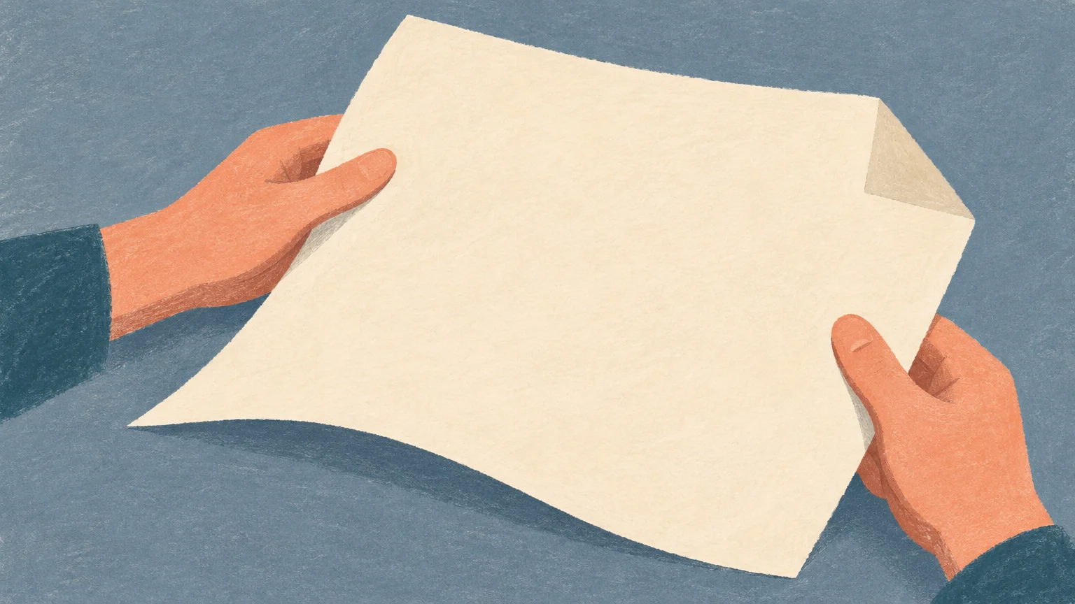 Unas manos editan una hoja de papel sobre una mesa, como metáfora de crear documentos dentro de Gemini.